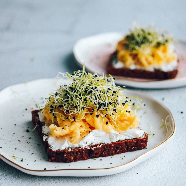 [마이브레드] 해바라기씨 호밀빵 300g X 4 고소한 해바라기씨앗(20%)과 통호밀(77%) 쫀쫀한 식감의 리투아니아 정통발효 통곡물 호밀빵