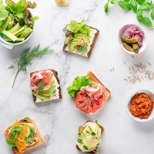 [마이브레드] 해바라기씨 호밀빵 300g X 4 고소한 해바라기씨앗(20%)과 통호밀(77%) 쫀쫀한 식감의 리투아니아 정통발효 통곡물 호밀빵