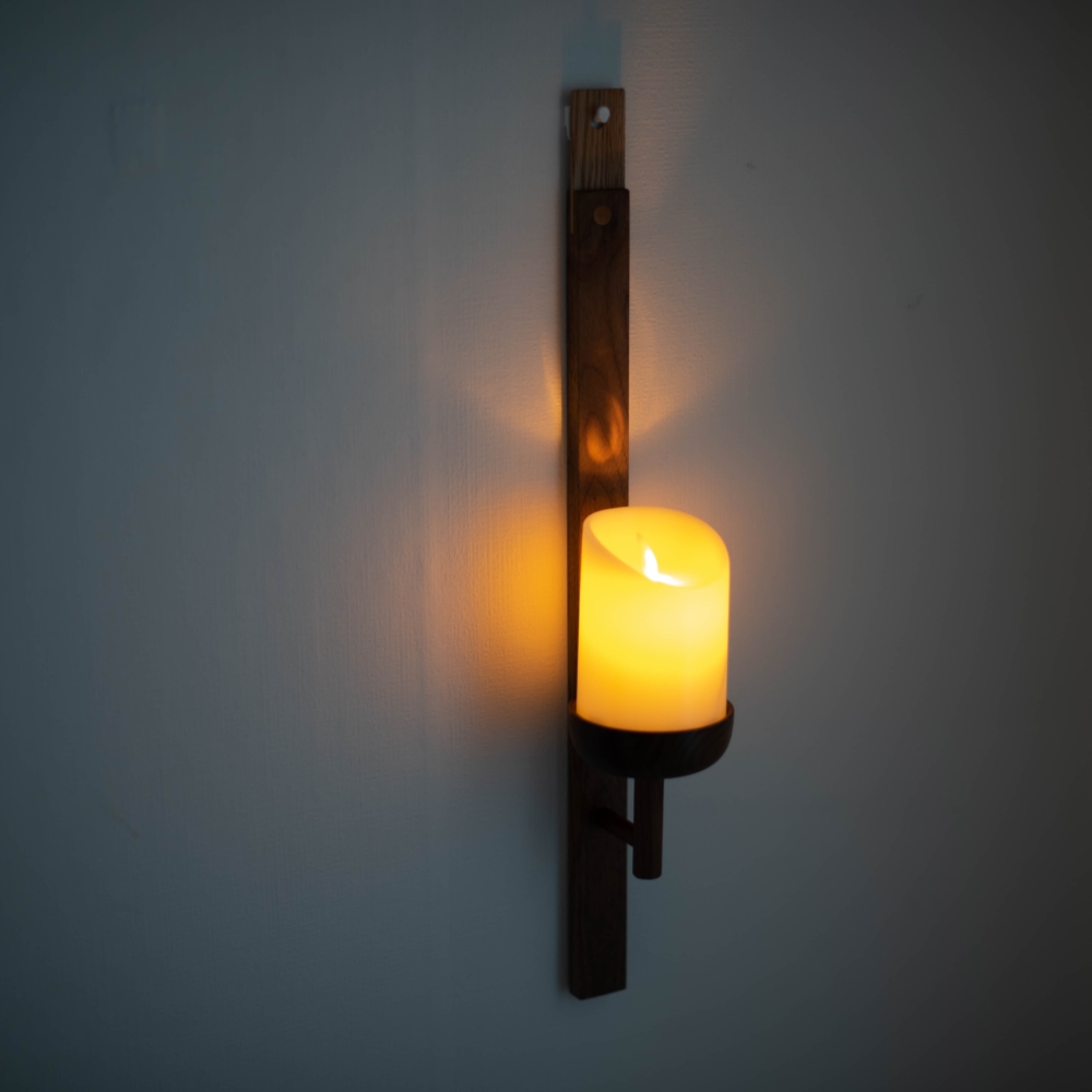 [상상이상] 원목 벽걸이 촛대 led 촛불 양초 무드등 벽부등