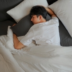 [올리비아데코] 젠틀맨 모달100 무봉제 호텔 간절기 차렵이불(S/Q)