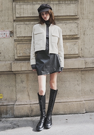 [다정pick!] [★이세영 착용] 비건 레더 스커트팬츠 블랙 4W231V001