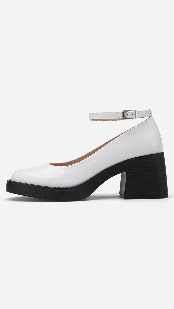 [뉴진스 해린 착용] 라운드 토 앵클 스트랩 펌프스 412411004 (6.7cm/2colors)