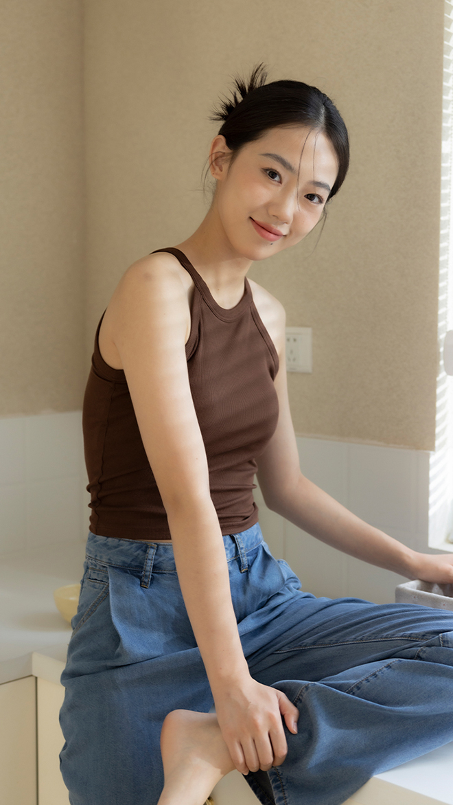 LS23TP-307 홀터넥 크롭 나시탑