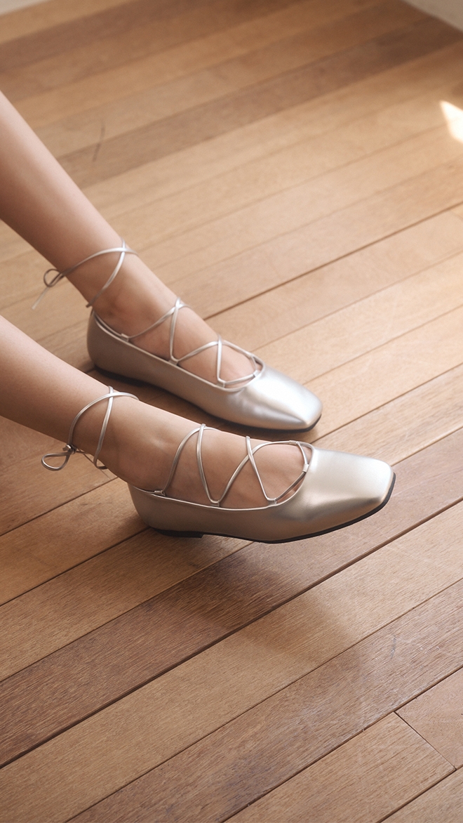 (9/20 예약배송) 피루엣 스트랩 플랫 412435001 (1cm/3colors)
