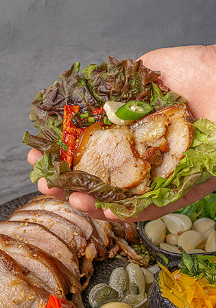 핵이득 마켓 촉촉한 족발 300g x 2팩