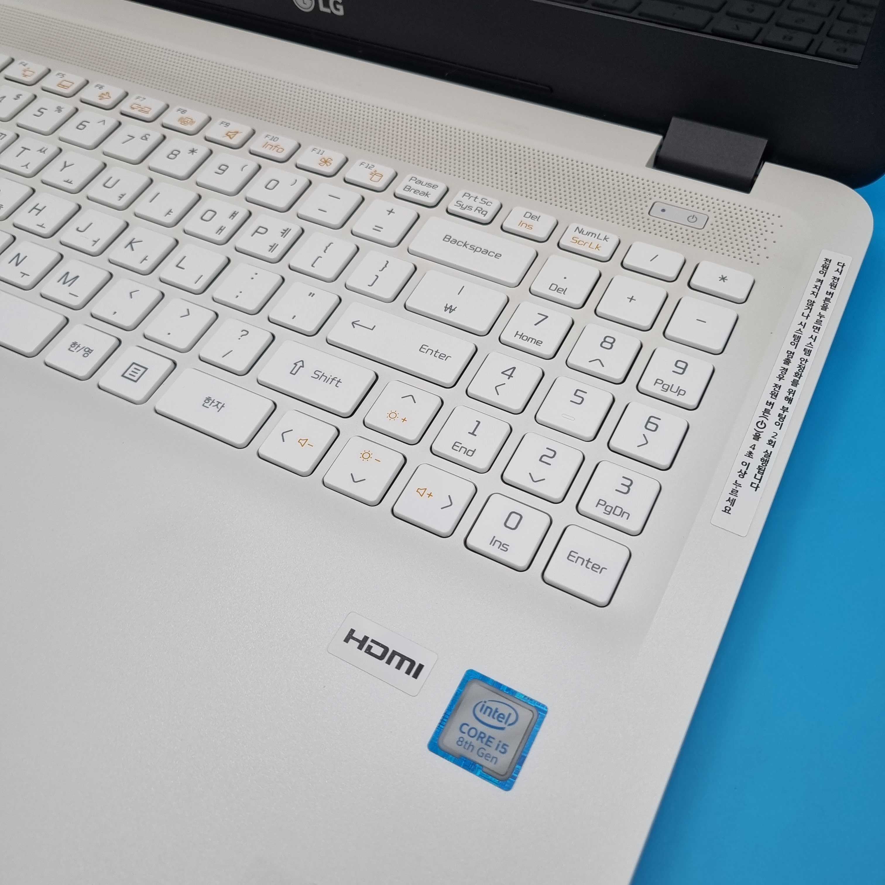 LG 올화이트/실버 i7/i5 최신형 RAM 16GB 756GB UHD GRAPHICS 울트라 노트북 WIN11 PRO