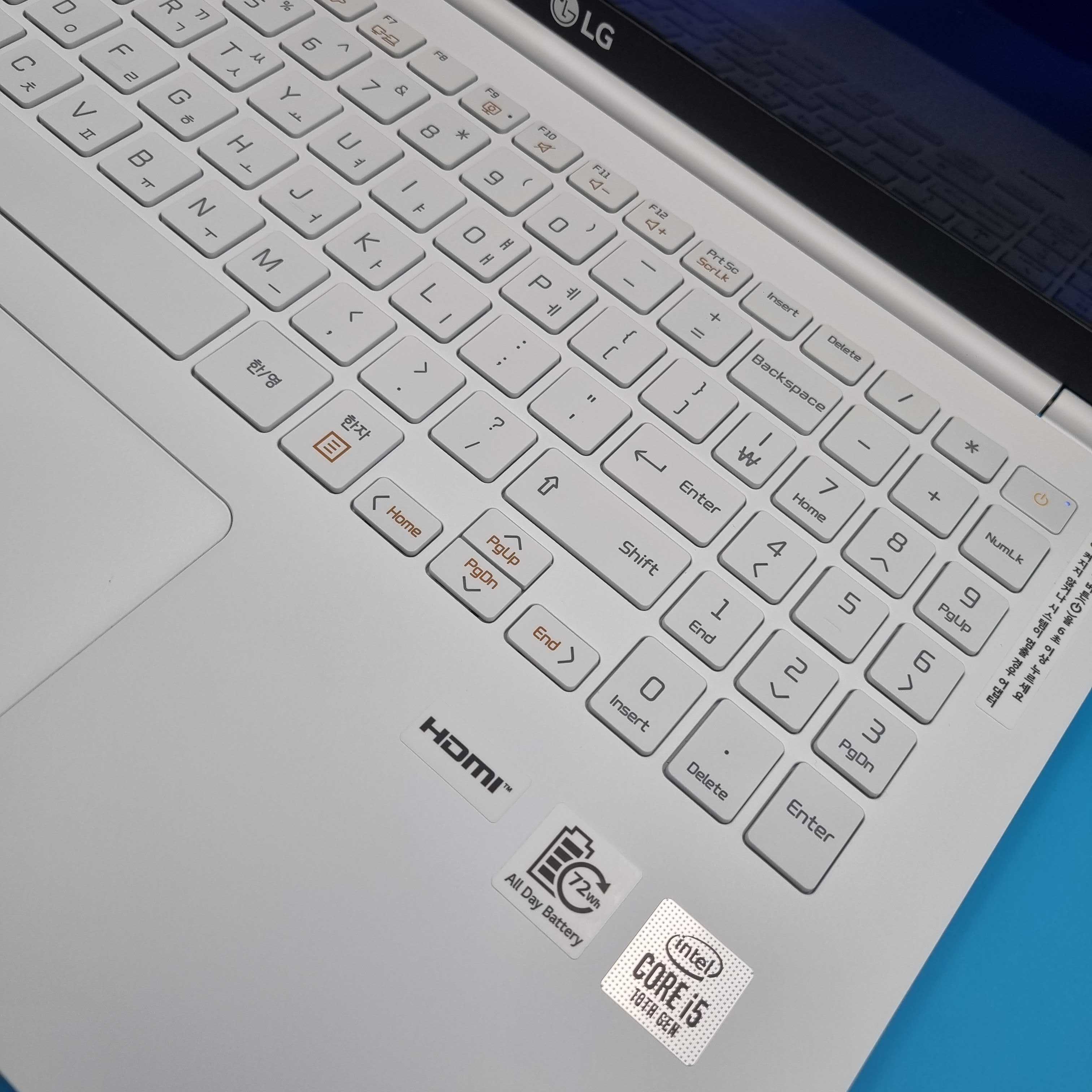 [*그램풀박스패키지]LG 최신형 15인치 그램 i5 10TH RAM 16GB SSD 512GB 대용량 배터리 CTYPE WIN11 PRO