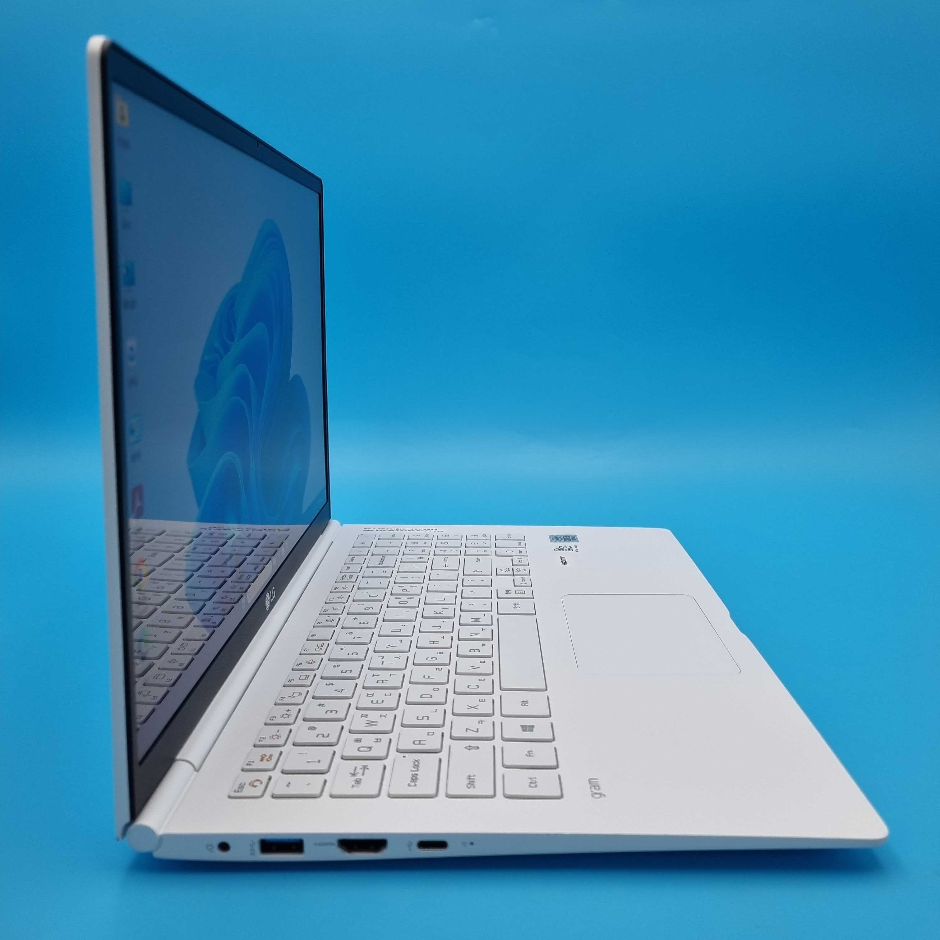 [*그램풀박스패키지]LG 최신형 15인치 그램 i5 10TH RAM 16GB SSD 512GB 대용량 배터리 CTYPE WIN11 PRO