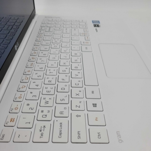 LG 15그램 i5 8TH 쿼드코어 가벼운 노트북