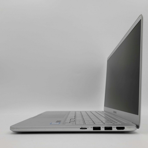 삼성 i5 7TH CPU GeForce 외장그래픽 15인치 노트북