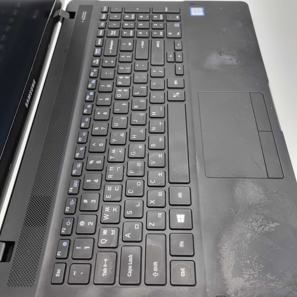 [무료오피스패키지]리퍼비시 삼성 i5 HQ RAM 16GB HD 그래픽 756GB 15.6인치 고사양 리퍼 노트북