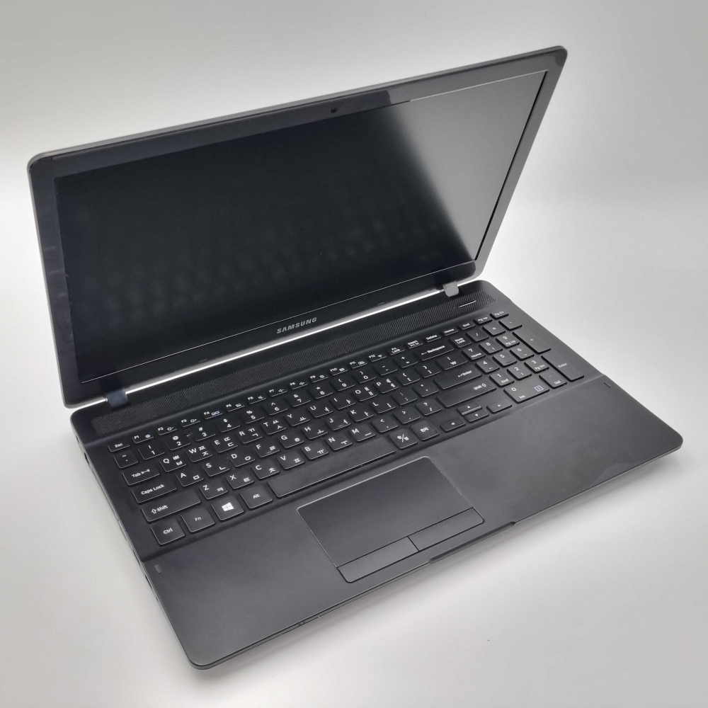 [무료오피스패키지]리퍼비시 삼성 i5 HQ RAM 16GB HD 그래픽 756GB 15.6인치 고사양 리퍼 노트북