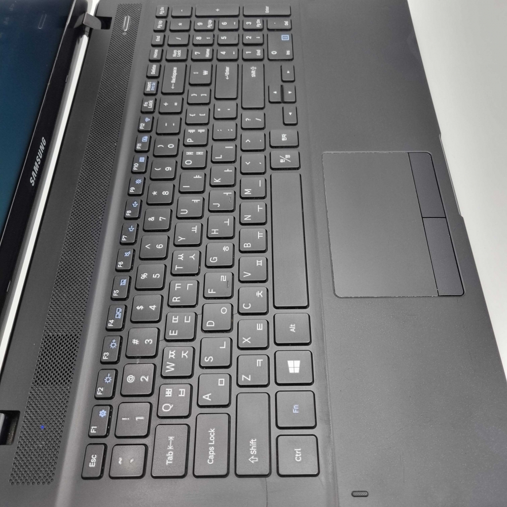[무료오피스패키지]리퍼비시 삼성 i5 HQ RAM 16GB HD 그래픽 756GB 15.6인치 고사양 리퍼 노트북