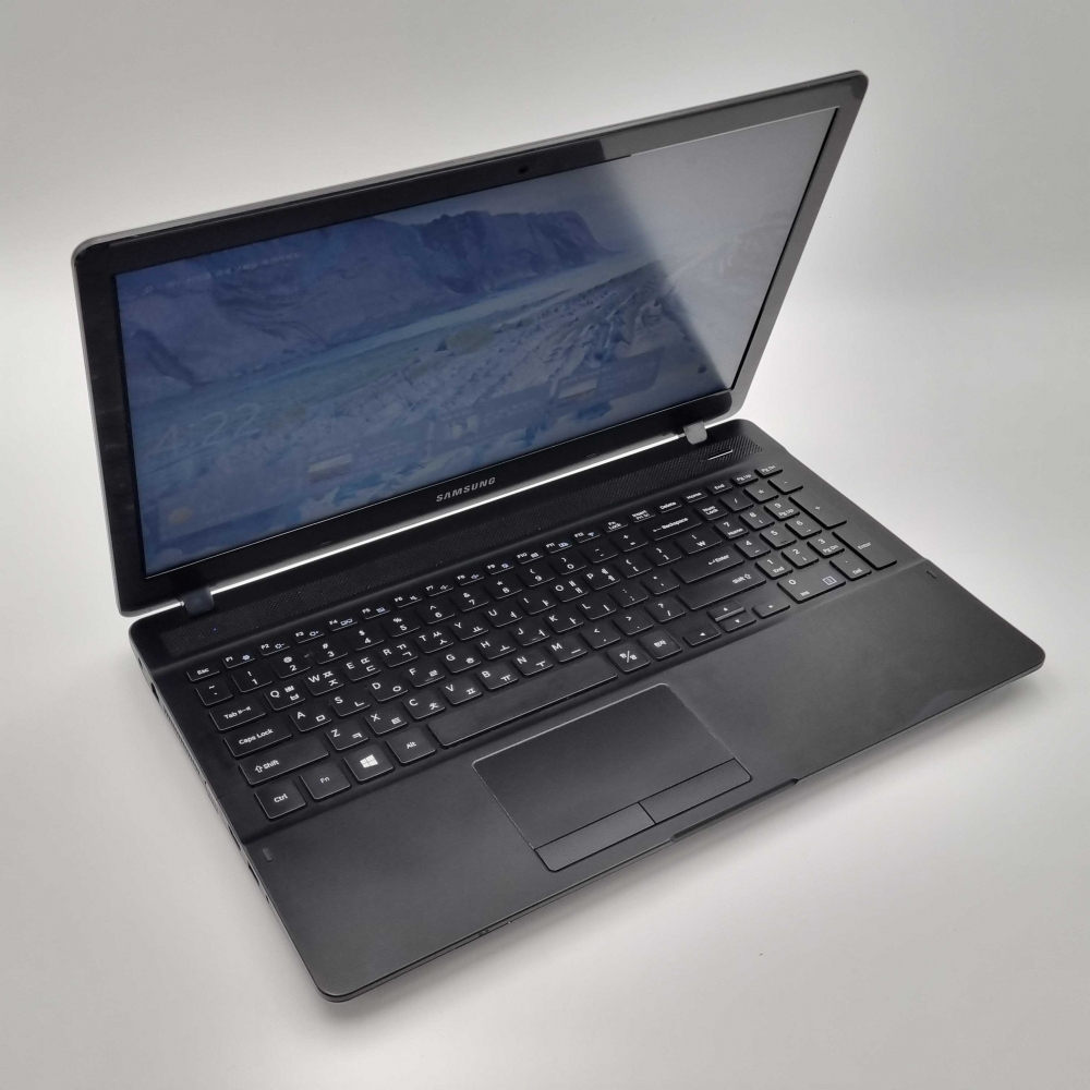 [무료오피스패키지]리퍼비시 삼성 i5 HQ RAM 16GB HD 그래픽 756GB 15.6인치 고사양 리퍼 노트북