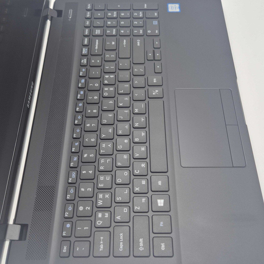 리퍼비시 삼성 i5 HQ RAM 16GB 756GB 15.6인치 고사양 리퍼 노트북