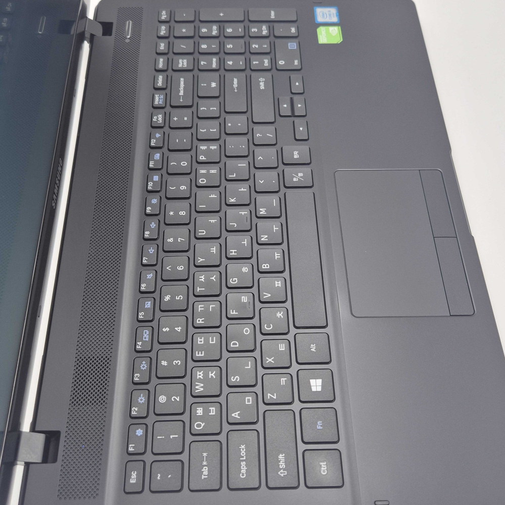 리퍼비시 삼성 i5 HQ CPU RAM 16GB GeForce 그래픽 15.6인치 리퍼 노트북