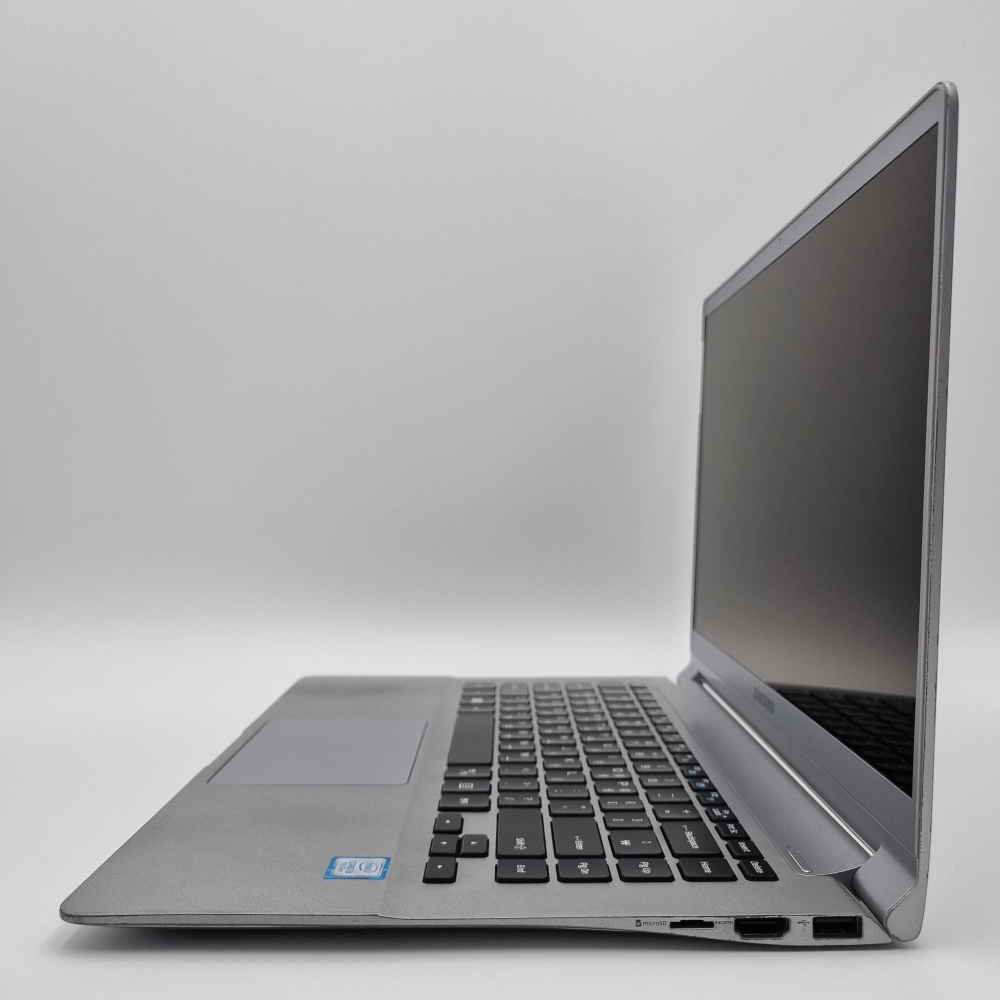 리퍼비시 삼성 노트북9 RAM 8GB SSD 512GB 슬림한 15인치 리퍼 노트북