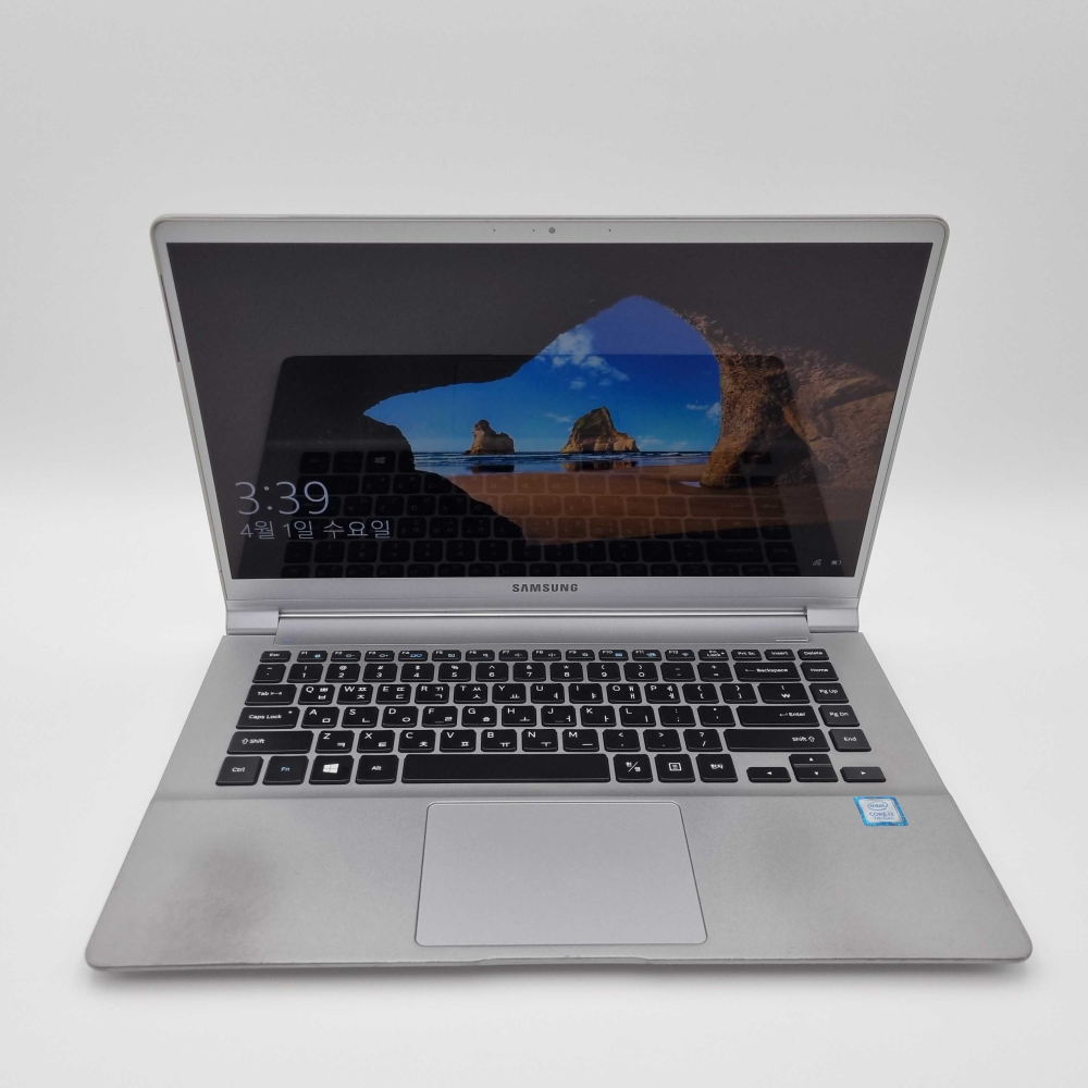 리퍼비시 삼성 노트북9 RAM 8GB SSD 512GB 슬림한 15인치 리퍼 노트북