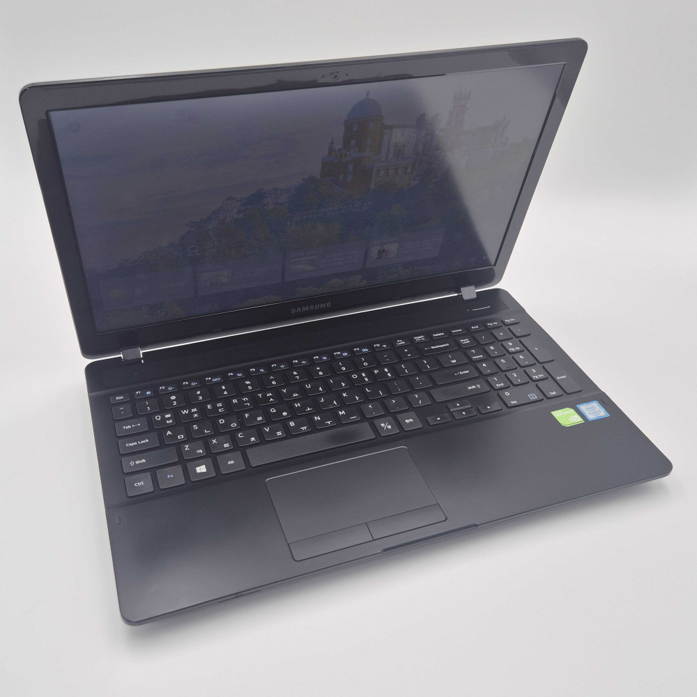 리퍼비시 삼성 i5 HQ RAM 16GB GeForce 그래픽 15.6인치 리퍼 노트북