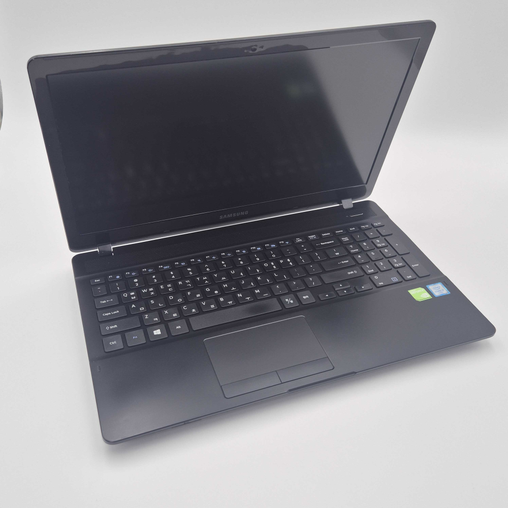 리퍼비시 삼성 i5 HQ RAM 16GB GeForce 그래픽 15.6인치 리퍼 노트북