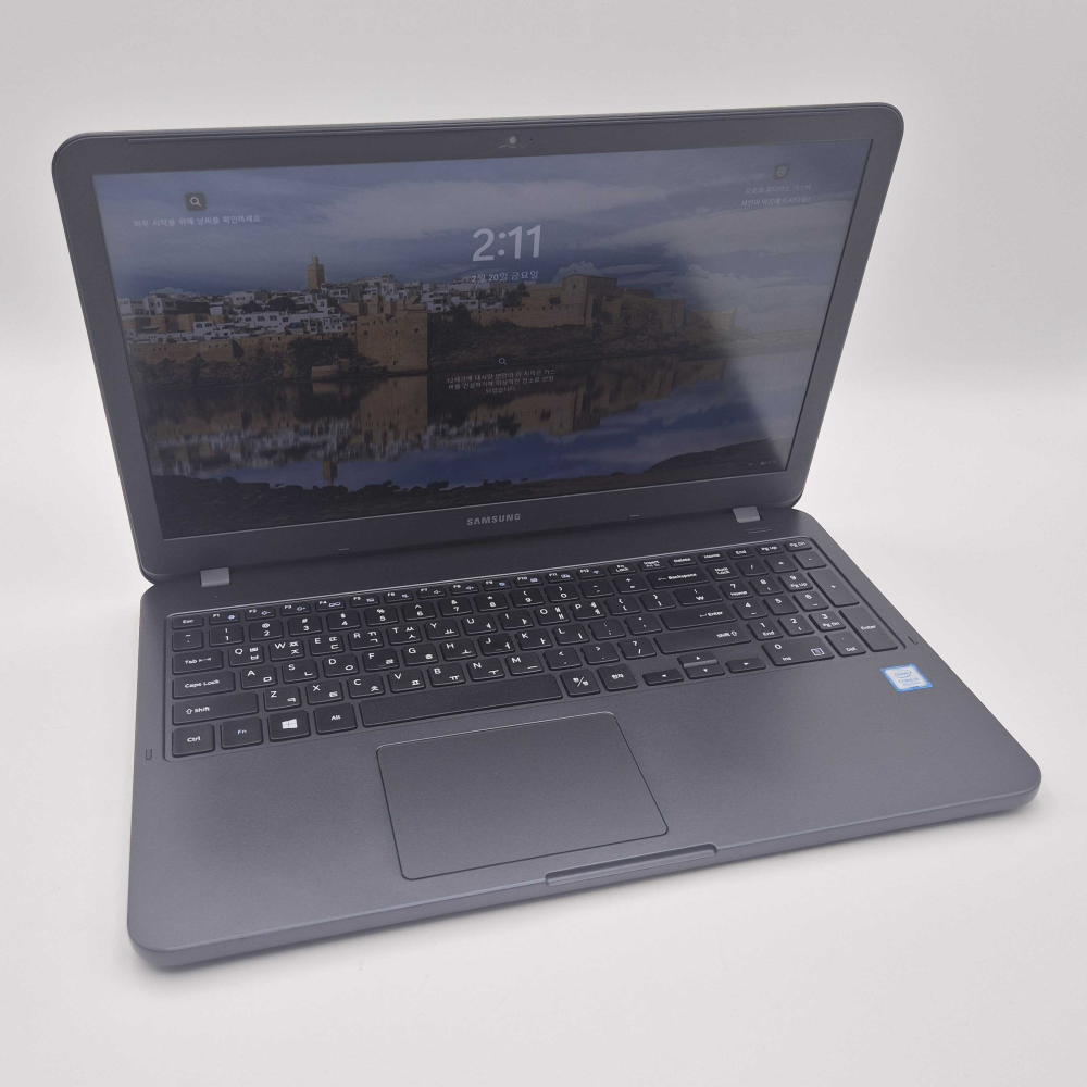 리퍼비시 삼성 i5 8TH RAM 16GB 756GB 15.6인치 고사양 리퍼 노트북