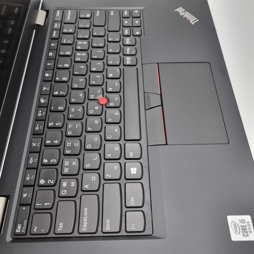 리퍼비시 레노버 씽크패드 블랙 i5 UHD 그래픽 512GB 13.3인치 휴대성 리퍼 노트북