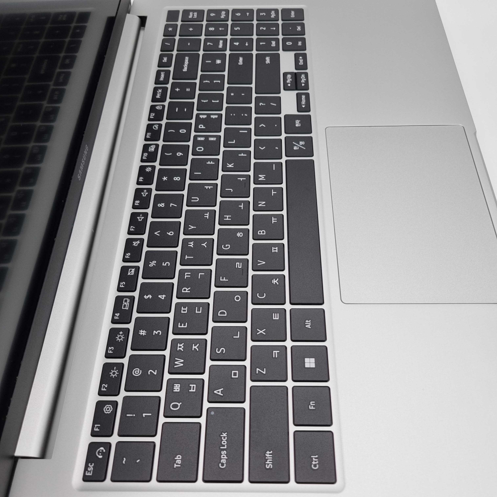 [갤럭시북풀박스패키지]리퍼비시 삼성 갤럭시북 i5 11TH Iris Xe SSD 1TB 15.6인치 리퍼 노트북