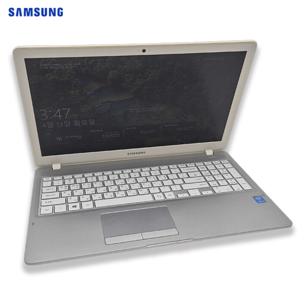 리퍼비시 삼성 실버화이트 i5 CPU RAM 8GB 256GB 15.6인치 리퍼 노트북