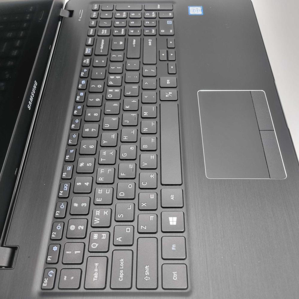 리퍼비시 삼성 i5 CPU RAM 16GB 756GB 15.6인치 리퍼 노트북
