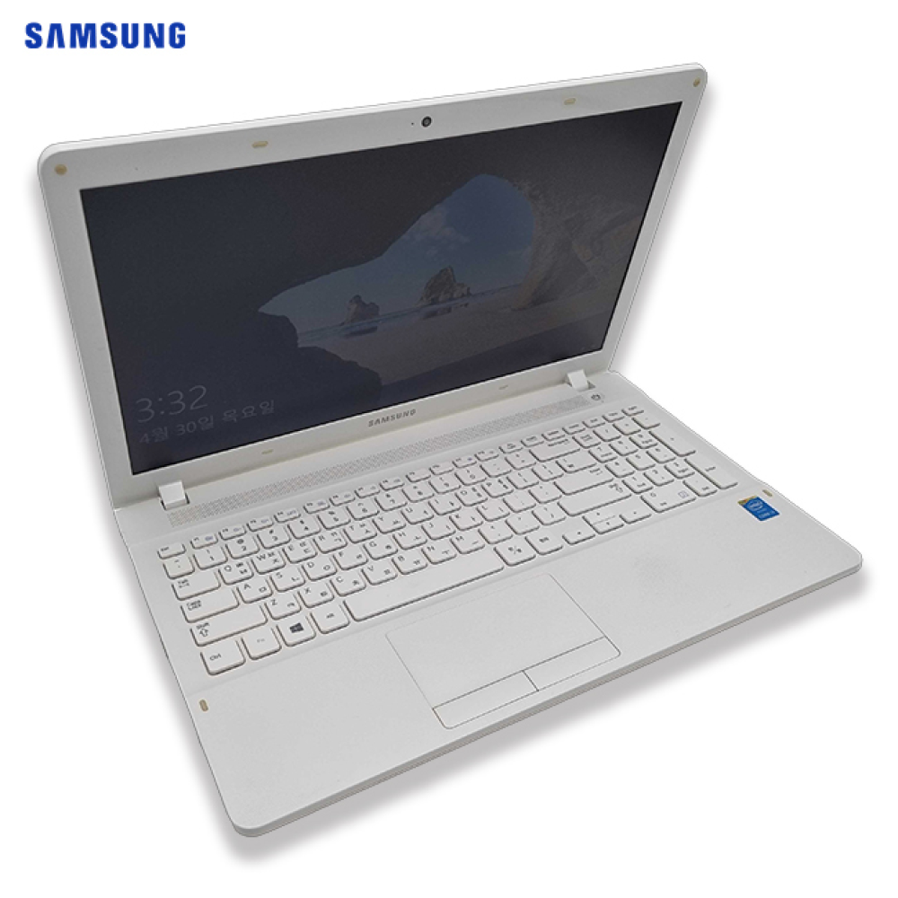 리퍼비시 삼성 화이트 RAM 8GB SSD 256GB 15.6인치 리퍼 노트북