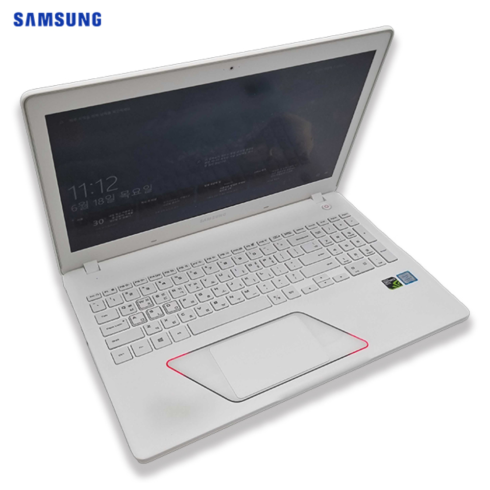 리퍼비시 삼성 오디세이 i7 HQ RAM 16GB GTX 1050 15.6인치 화이트 리퍼 노트북