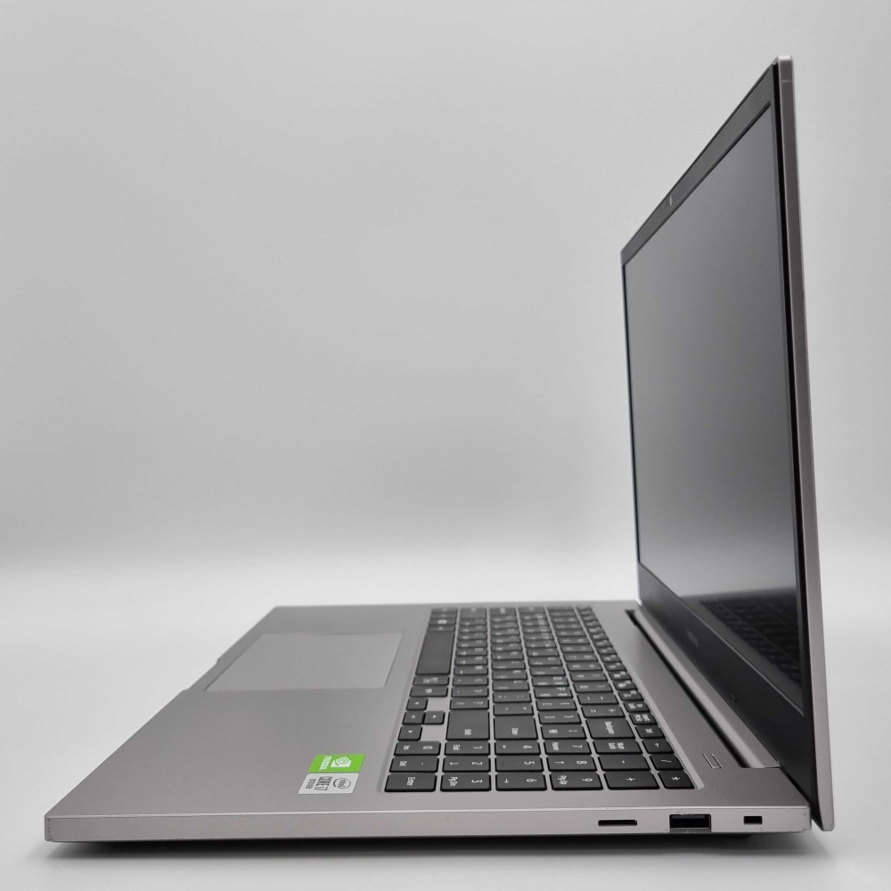 리퍼비시 삼성 i7 10TH RAM 16GB GeForce 756GB 15.6인치 리퍼 노트북