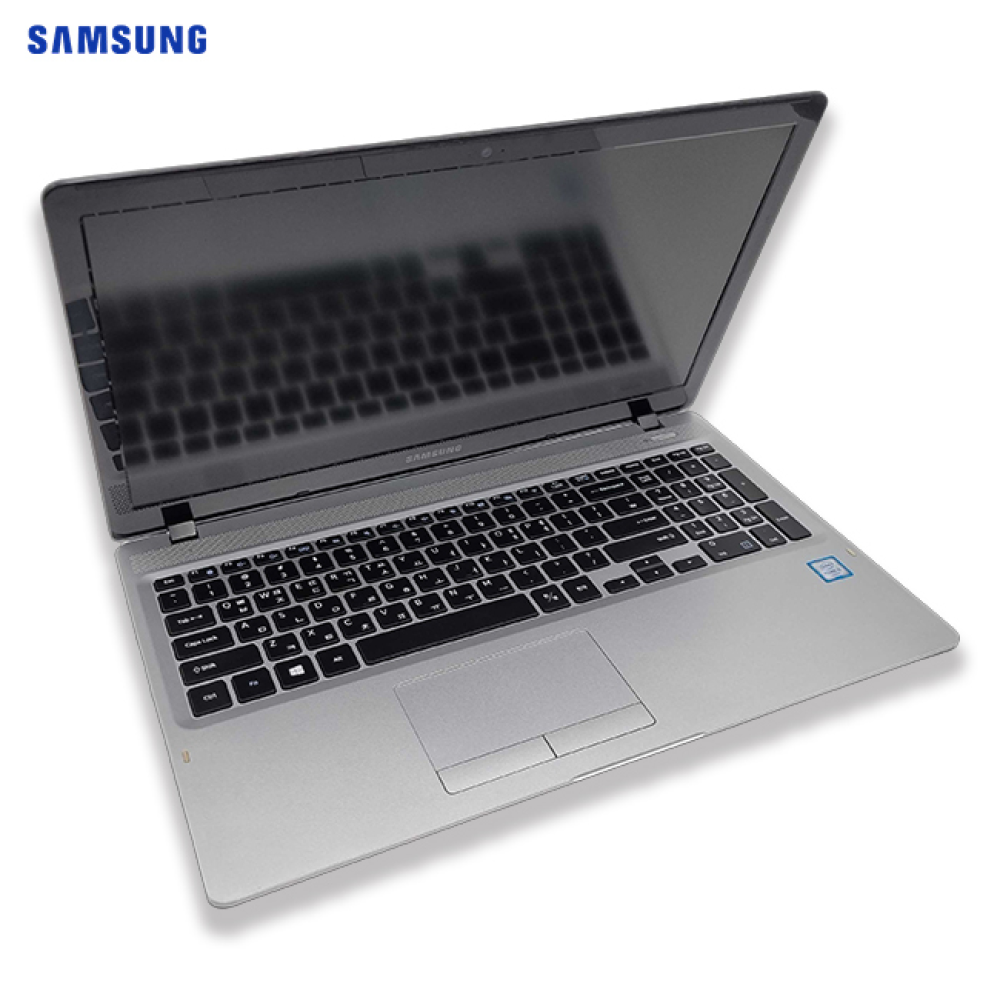 리퍼비시 삼성 블랙실버 투톤 i5 CPU 756GB 15.6인치 리퍼 노트북
