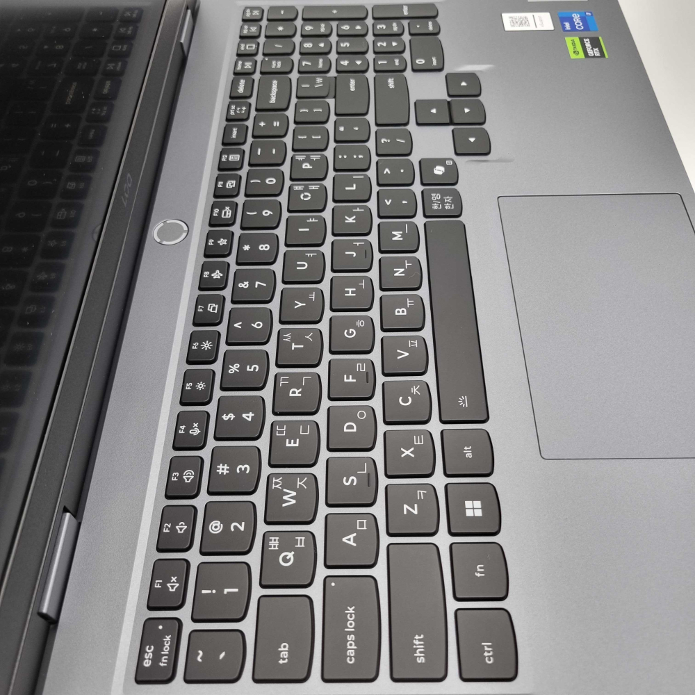 레노버 i7 14TH RAM 32GB RTX 5060 SSD 1TB 15.6인치 하이엔드 노트북