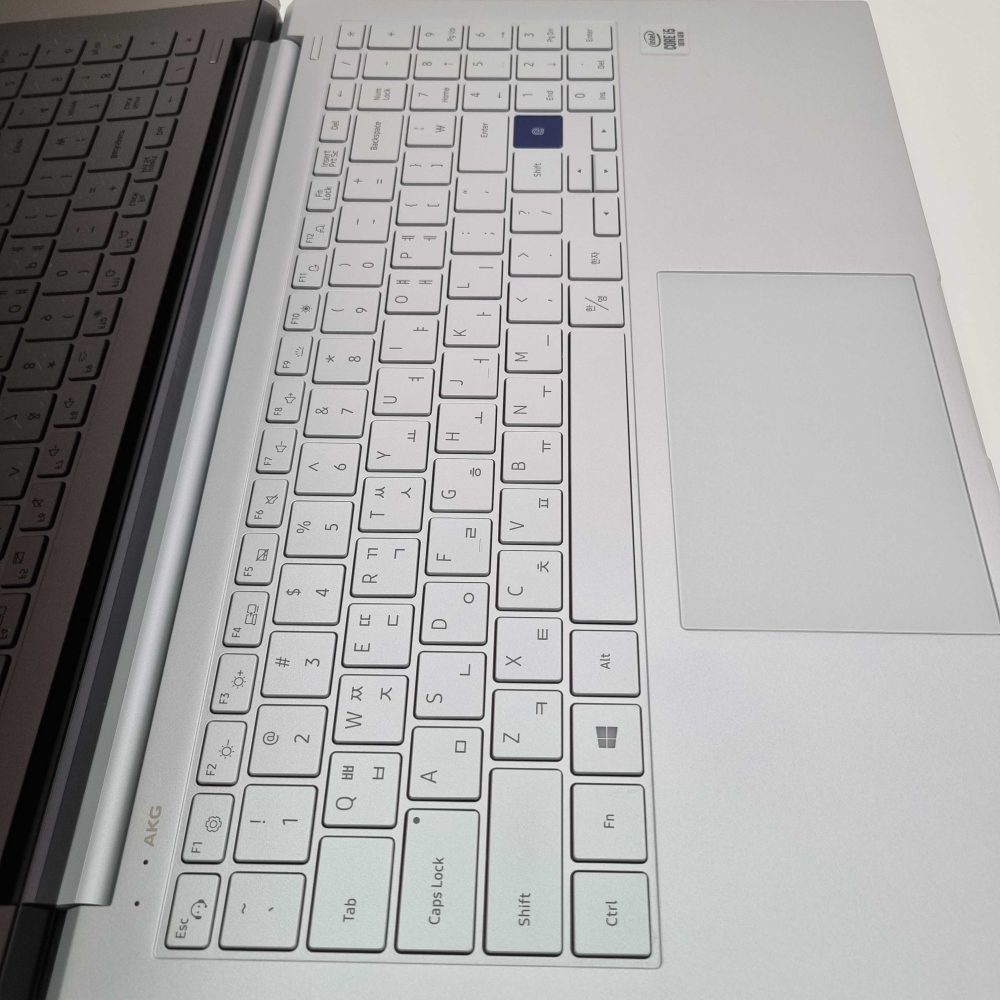 삼성 갤럭시북 i5 10TH RAM 16GB 15.6인치 리퍼 노트북
