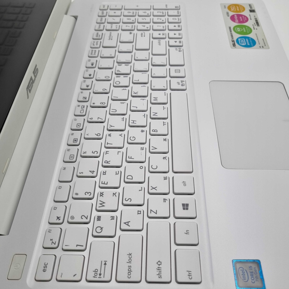 [파격특가]ASUS i5 7TH CPU 756GB 15.6인치 화이트 리퍼 노트북
