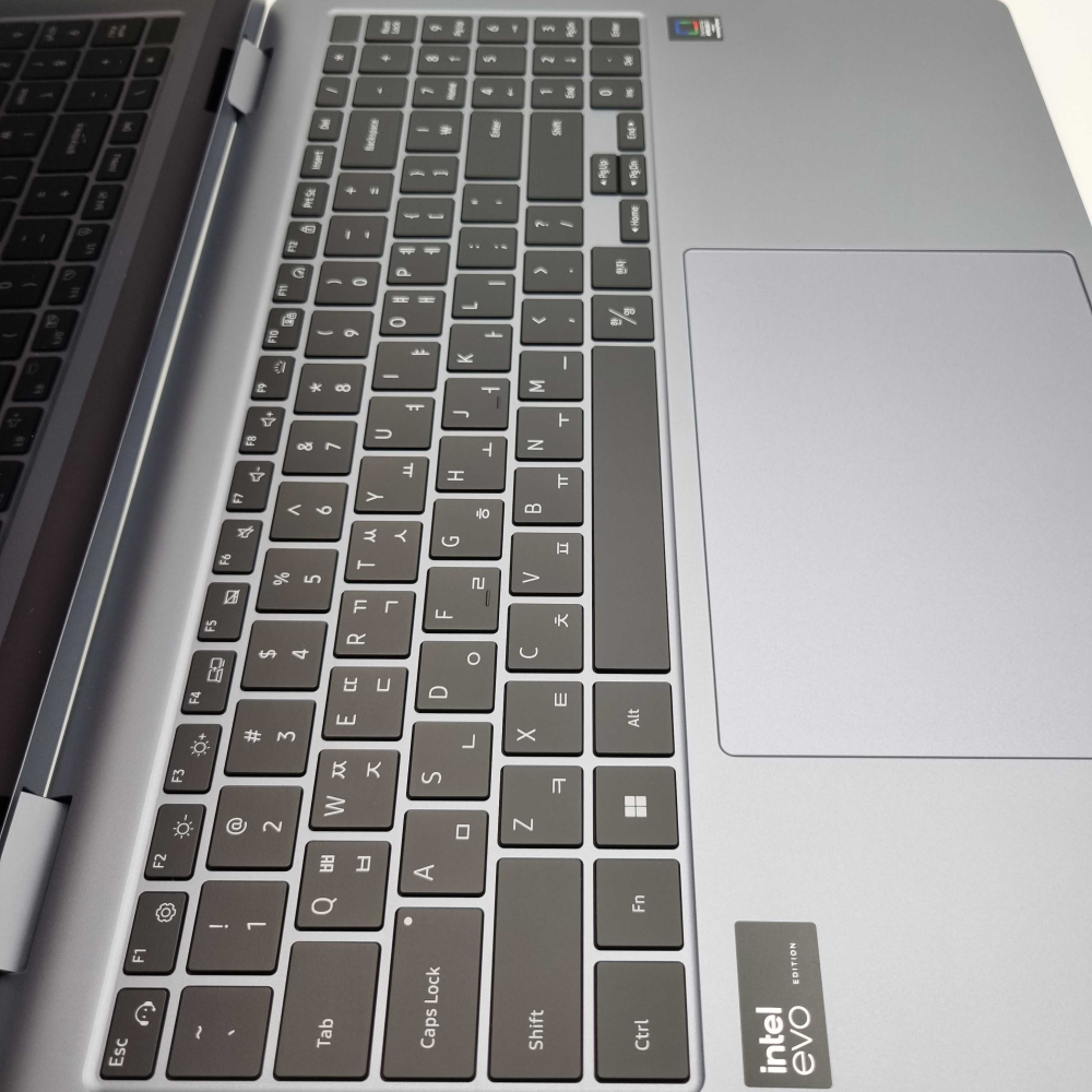 삼성 갤럭시북4 프로 360 Ultra7 RAM 16GB Arc 그래픽 16인치 리퍼 노트북