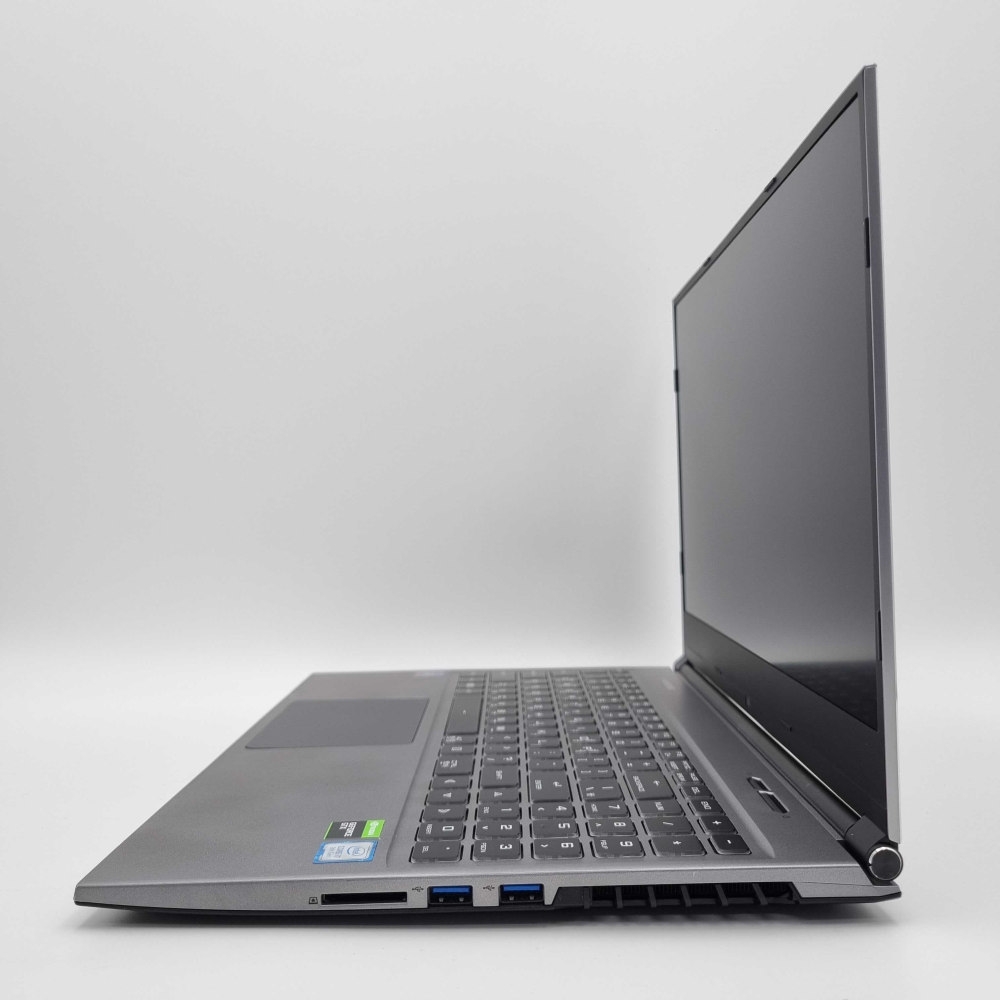 [파격특가]한성 i7 9TH RAM 16GB GTX 1650 15.6인치 게이밍 리퍼 노트북