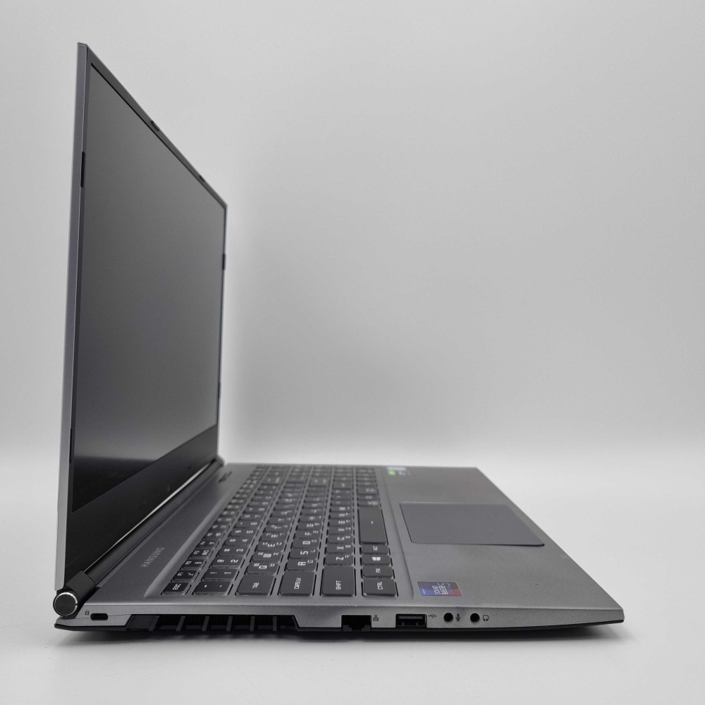 [파격특가]한성 i7 9TH RAM 16GB GTX 1650 15.6인치 게이밍 리퍼 노트북