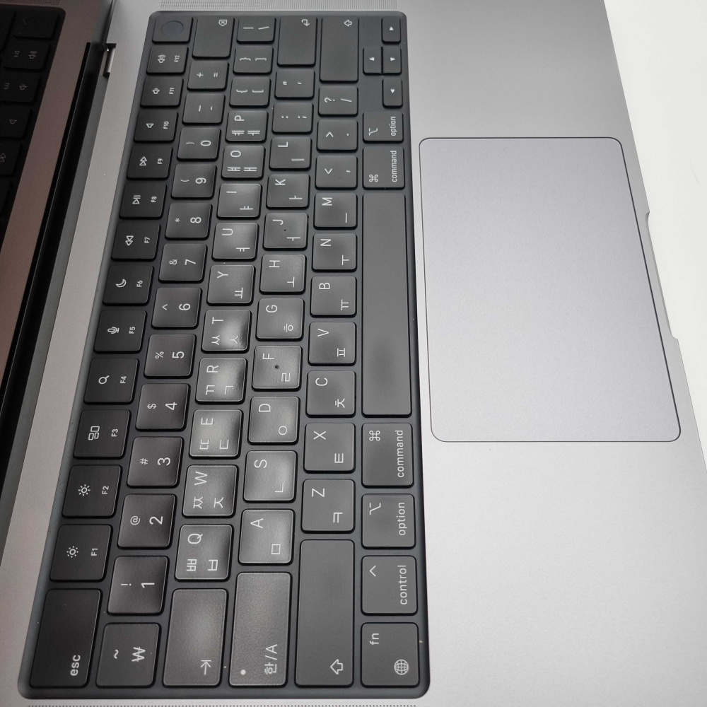 맥북 프로 M1 RAM 32GB SSD 1TB 14인치 리퍼 노트북