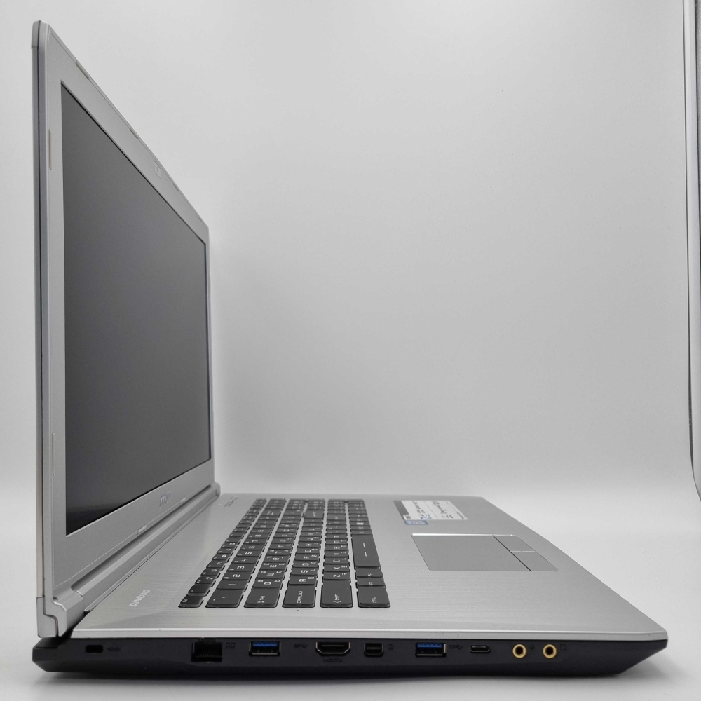 MSI i7 HQ RAM 16GB GTX 1050 1.2TB 17인치 게이밍 리퍼 노트북