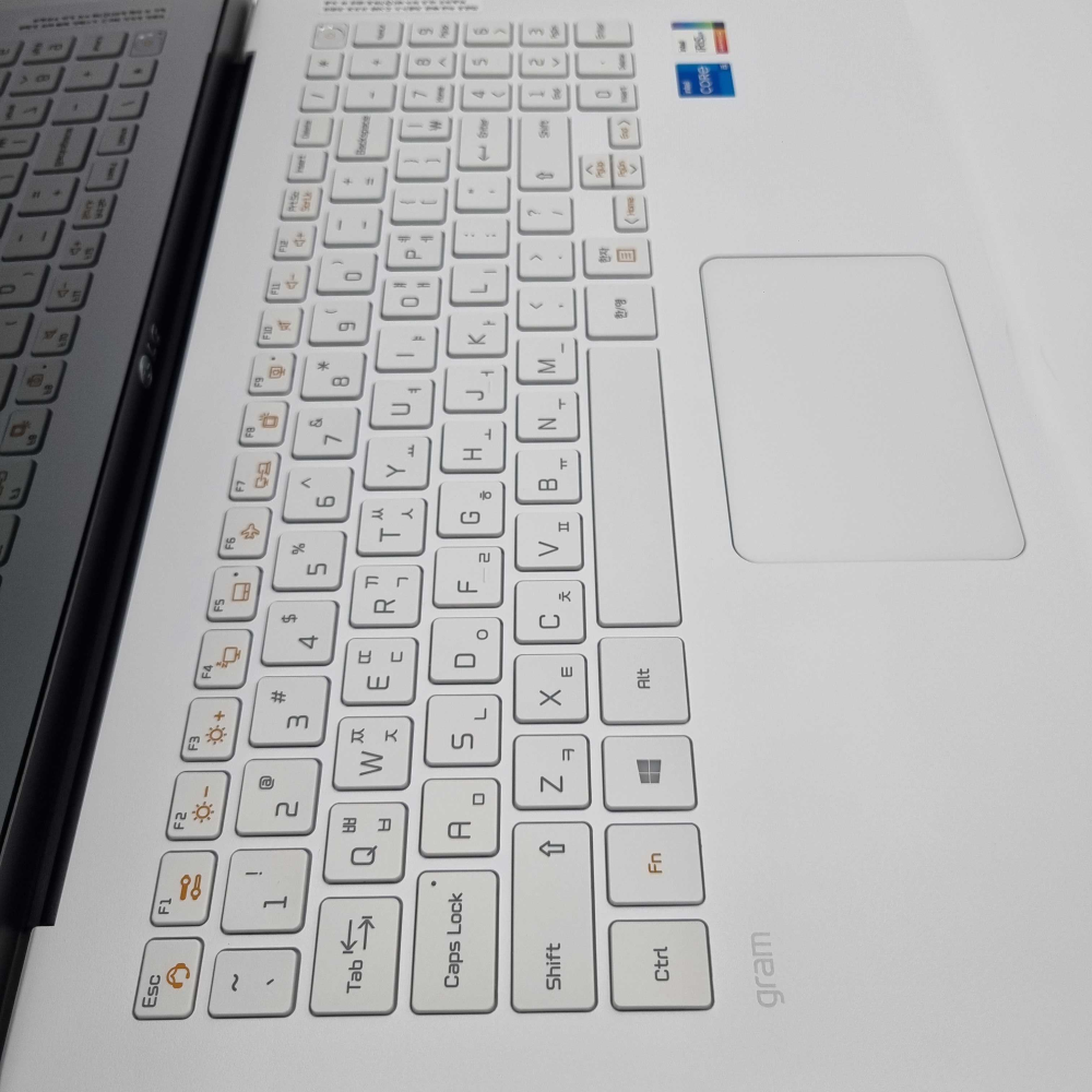 LG 15인치 그램 i5 11TH RAM 16GB SSD 512GB 가벼운 리퍼 노트북