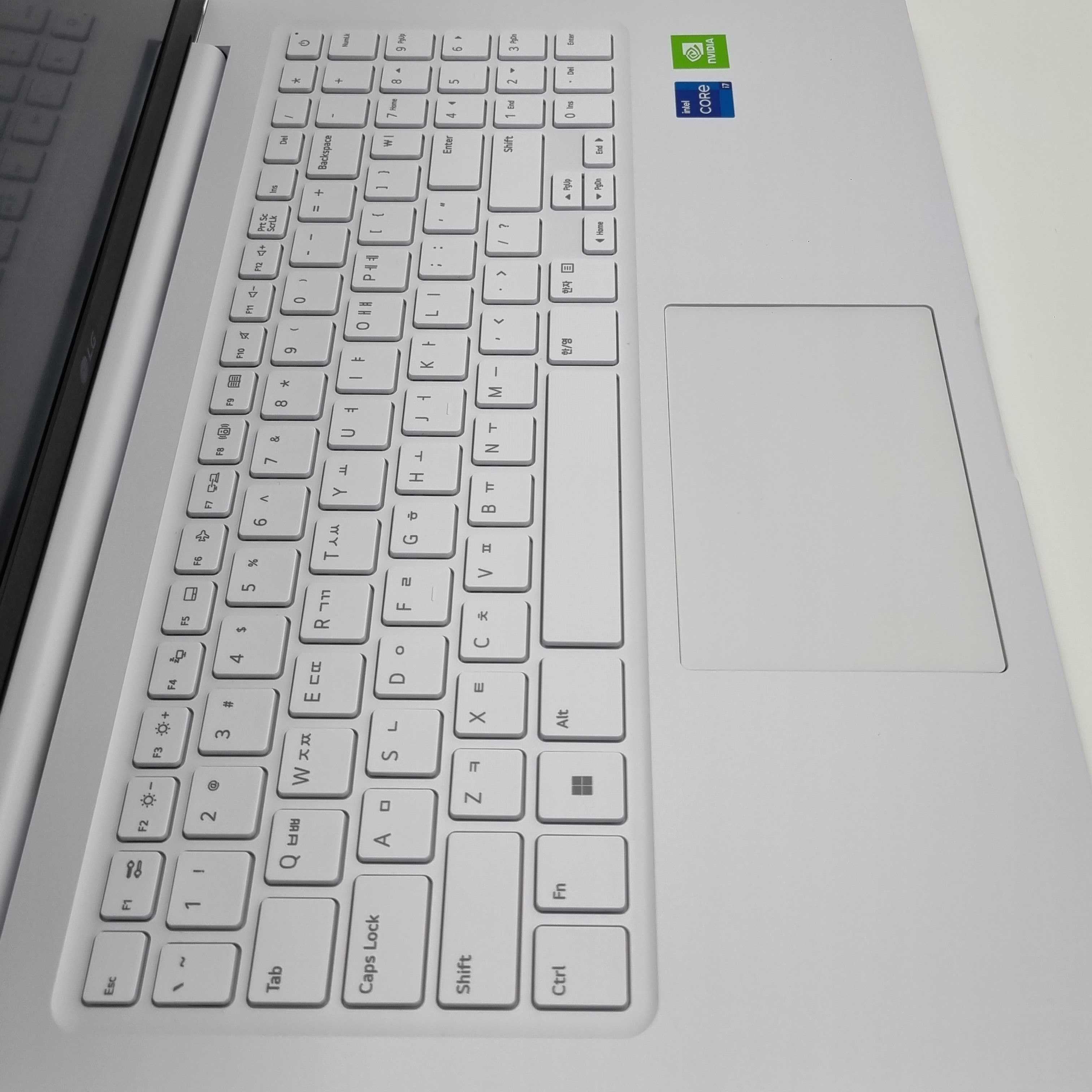 리퍼비시 LG 울트라 i7 12TH RAM 16GB GeForce 그래픽 756GB 대용량 WIN11 PRO 리퍼 노트북