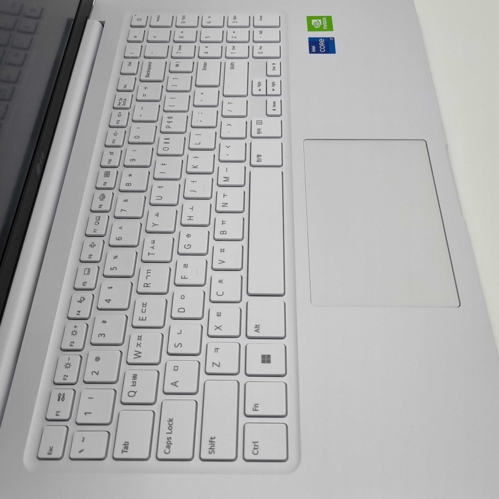 리퍼비시 LG 울트라 i7 12TH RAM 16GB GeForce 그래픽 756GB 대용량 WIN11 PRO 리퍼 노트북