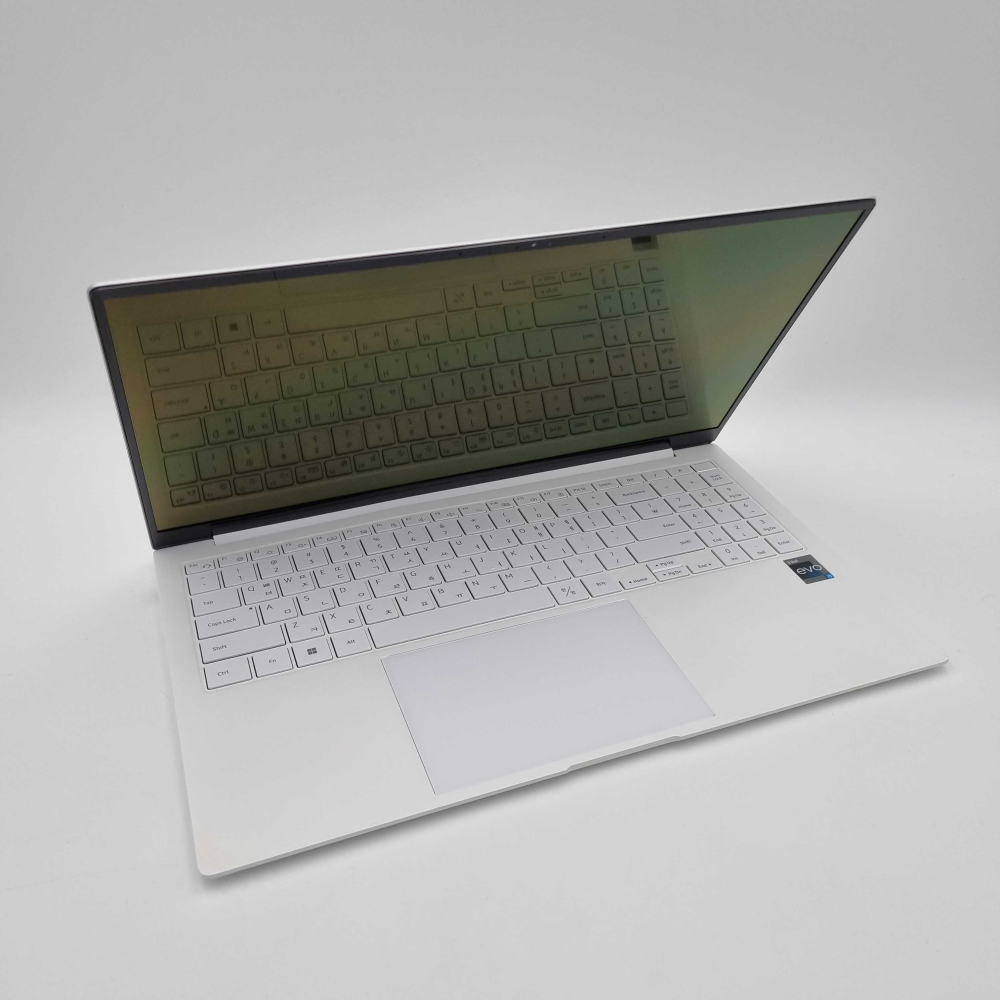 삼성 갤럭시북2 프로 i5 12TH RAM 16GB 15.6인치 리퍼 노트북