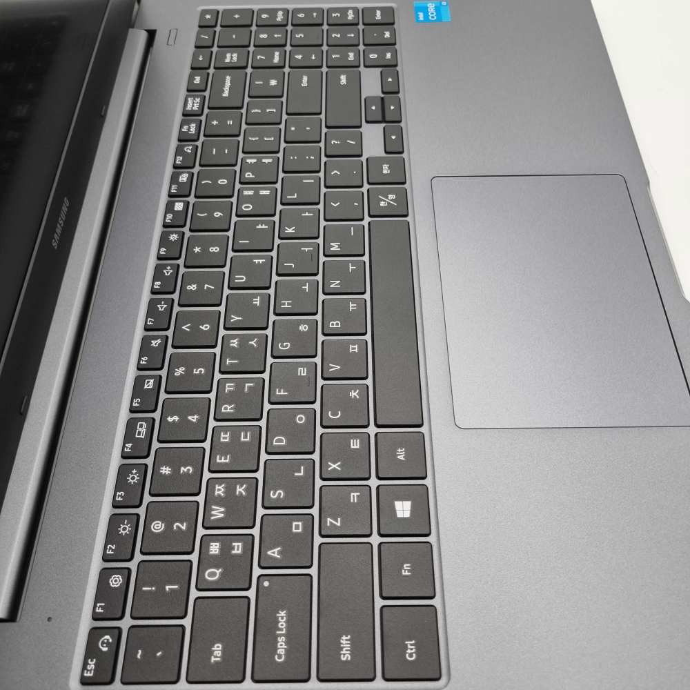 삼성 울트라 Intel 11TH RAM 16GB 756GB 15.6인치 리퍼 노트북
