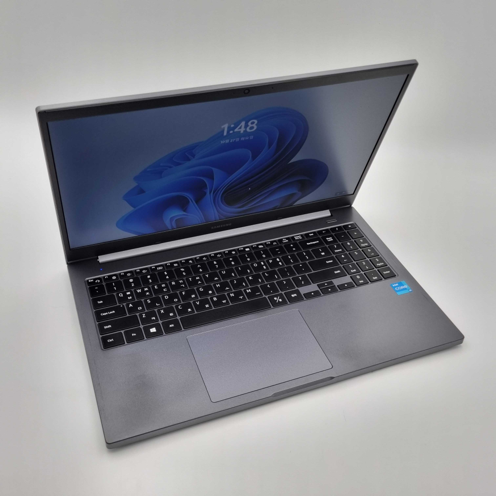 삼성 울트라 그레이 Intel 11TH RAM 16GB 15.6인치 리퍼 노트북