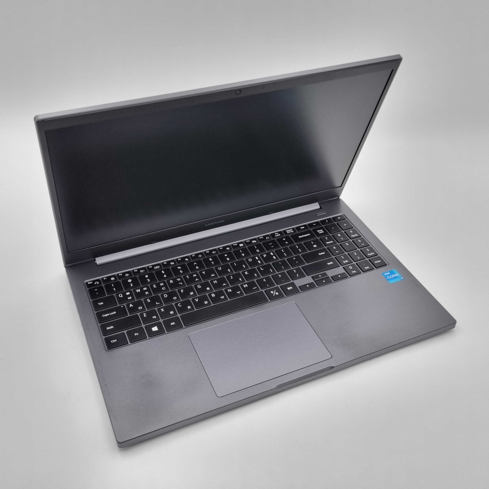 삼성 울트라 그레이 Intel 11TH RAM 16GB 15.6인치 리퍼 노트북