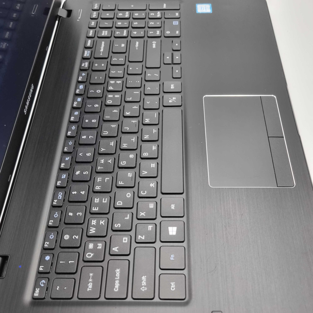 삼성 i5 CPU RAM 16GB 756GB 15.6인치 리퍼 노트북