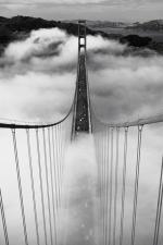 Golden Gate Bridge: Misty Morning